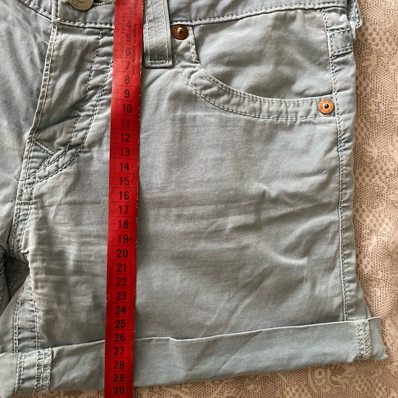 True Religion Jayde light blue cotton turn up shorts (size 27 fits like 28) - Picture 10 of 14